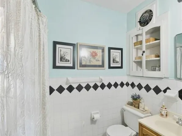 204 East 31st Street image 9 of 28