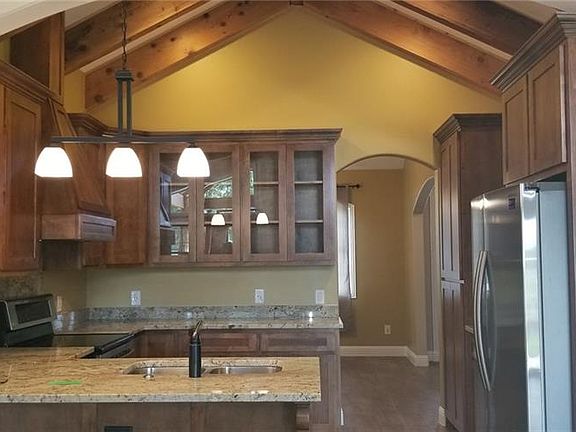4th image of 336 Linkhaven Dr