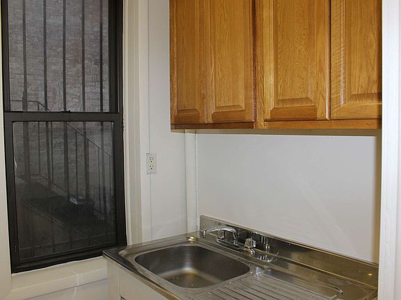 3rd image of 4038 82nd St APT 1A