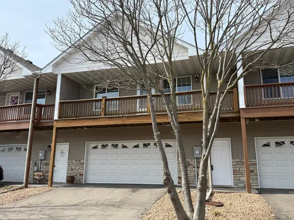 1554 Lincoln Park Dr, South Saint Paul, MN 55075
