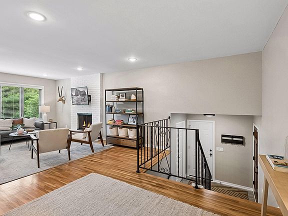 3rd image of 6328 Limerick Ln