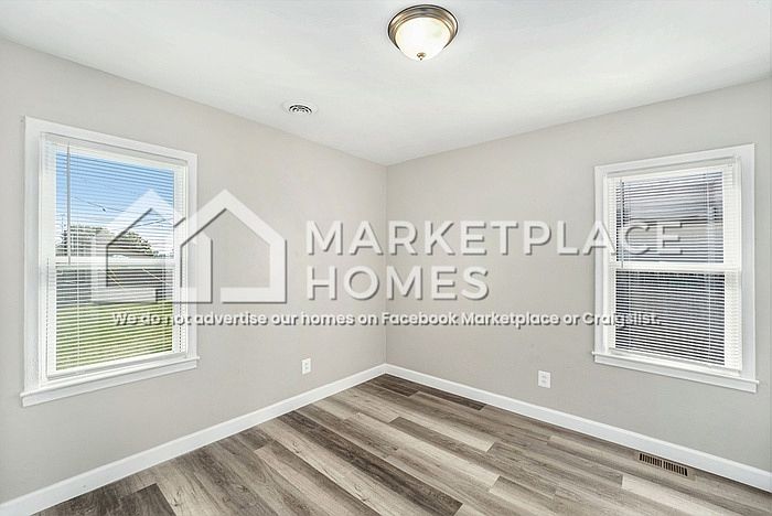 27070 Lawnwood St, photo 9