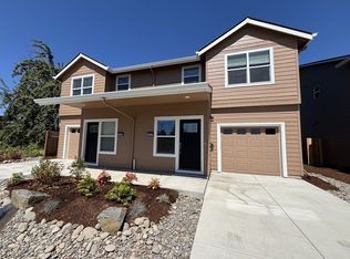 390 Seven Oaks Ln, Lebanon, OR 97355