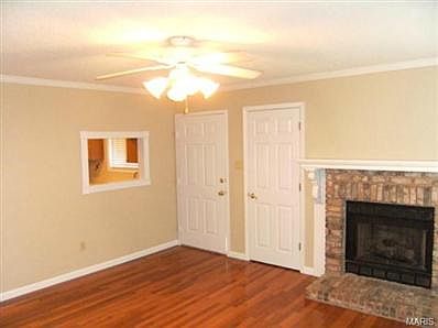 5th image of 5101 Hollow Wood Ct APT B