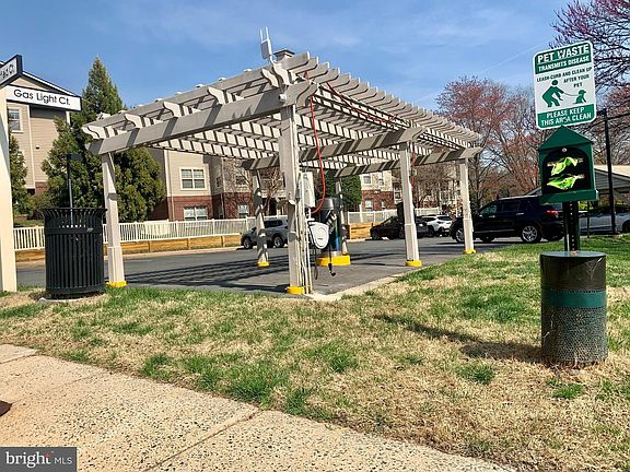 5th image of 1702 Ascot Way Unit F