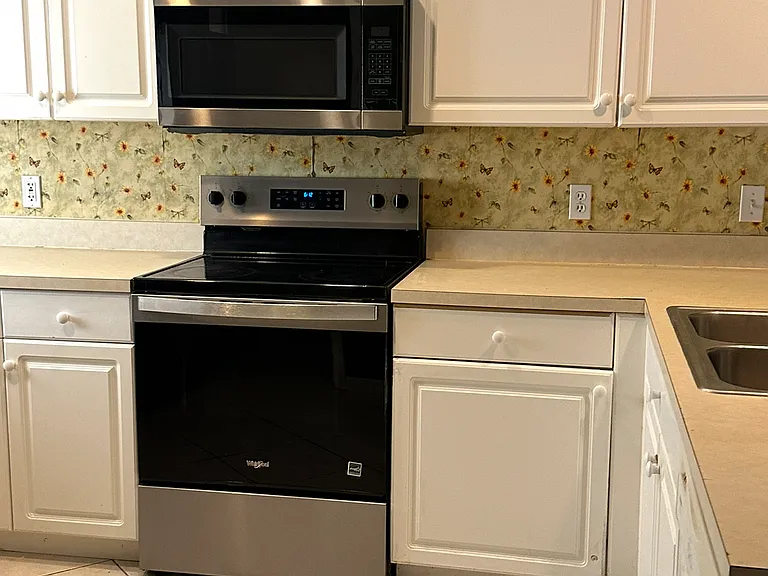 3129 Oceanside St — Photo 11