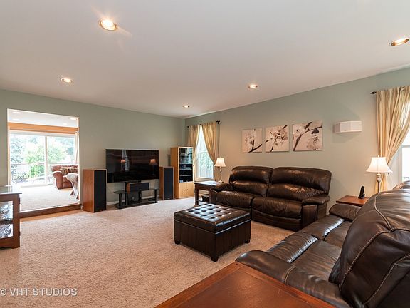 4th image of 3117 Charlemagne Ln