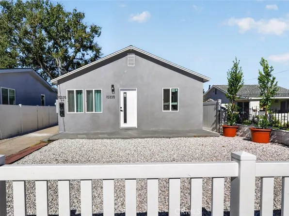 10335 Scoville Ave, Sunland, CA 91040