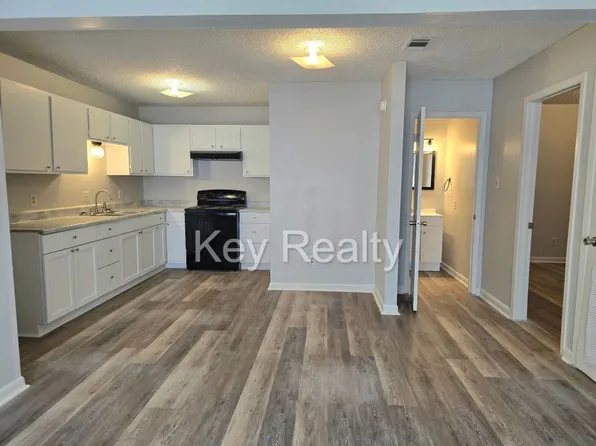 214B Lee St, Pineville, LA 71360