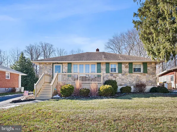 2217 W Huntington Dr, Wilmington, DE 19808