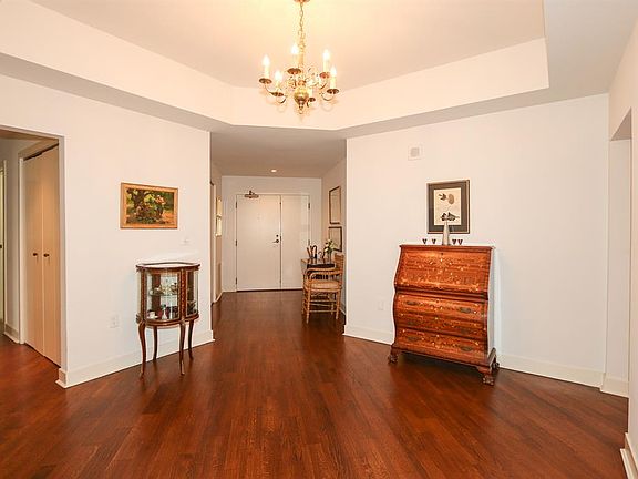 5th image of 2412 Ingleside Ave Unit 6-B