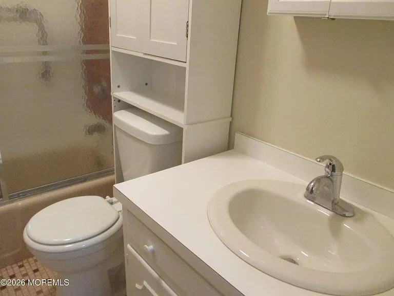 829A Balmoral Ct #1001 — Photo 9