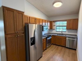 301 Norwood Ter