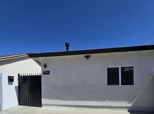 19048 Victory Blvd, Reseda, CA 91335