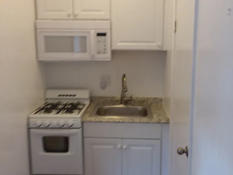 219 Washington St #9 — Photo 3