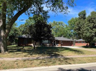 1208 N 4th St, Clinton, IA 52732