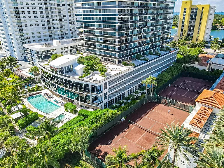 5875 Collins Ave #1714 — Photo 15