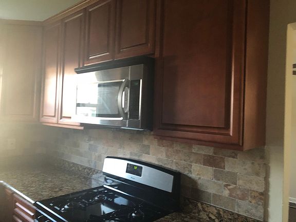 4th image of 275 Caswell Ave Fl 1ST