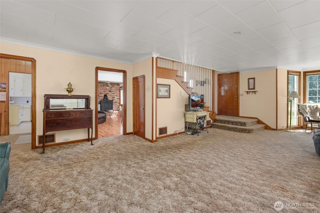2750 Torpedo Road, Oak Harbor, WA - More