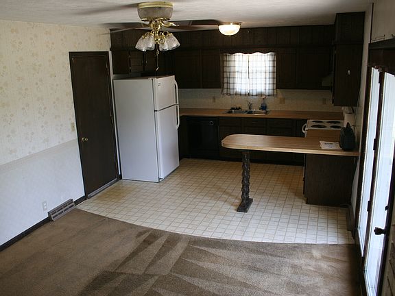5th image of 2657 Highland Ave