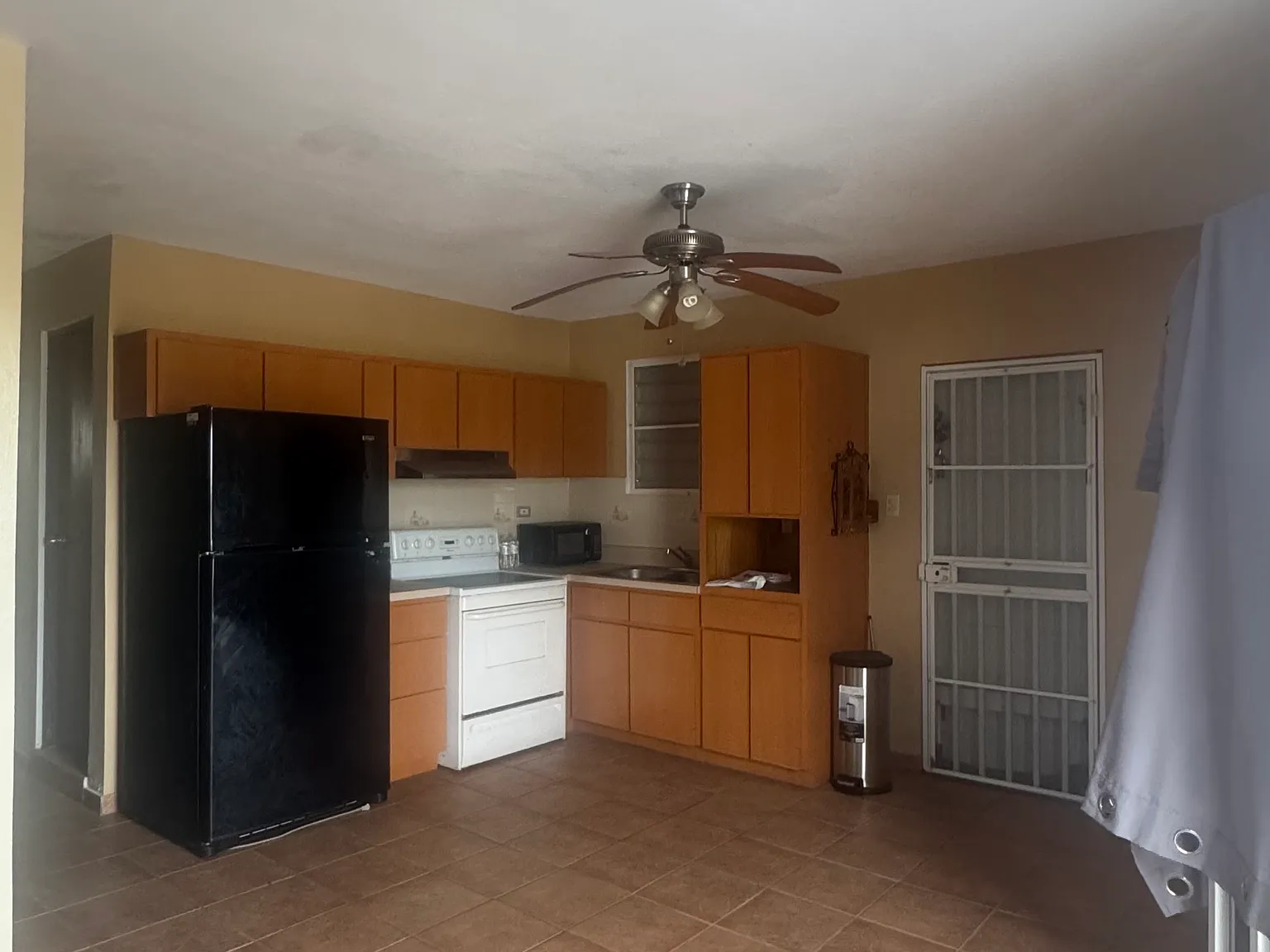 3 bed, $1,500 — Photo 3