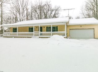 14170 Radcliffe Rd, Chardon, OH 44024