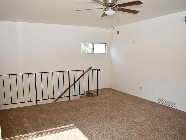 512-516 N Citrus Ave — Photo 8
