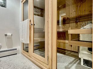 622 Chesterfield Ave, Birmingham, MI 48009