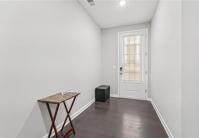 741 Topsail Ln — Photo 5