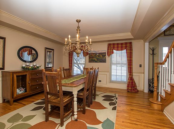 5th image of 755 Kendridge Ct