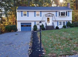 17 Blackhorse Ln, Burlington, MA 01803