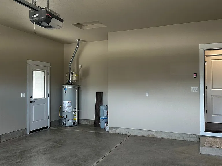 909 Durham Ave — Photo 19