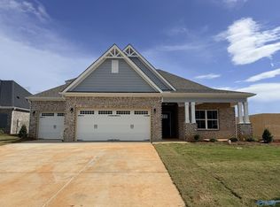 114 Ron Dr, Meridianville, AL 35759