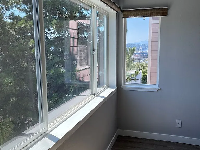 Seattle View Apartments — Photo 24