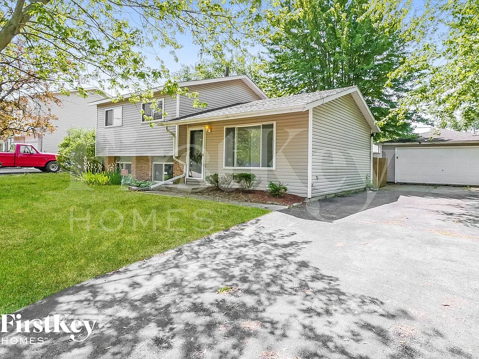 221 Rockhurst Rd