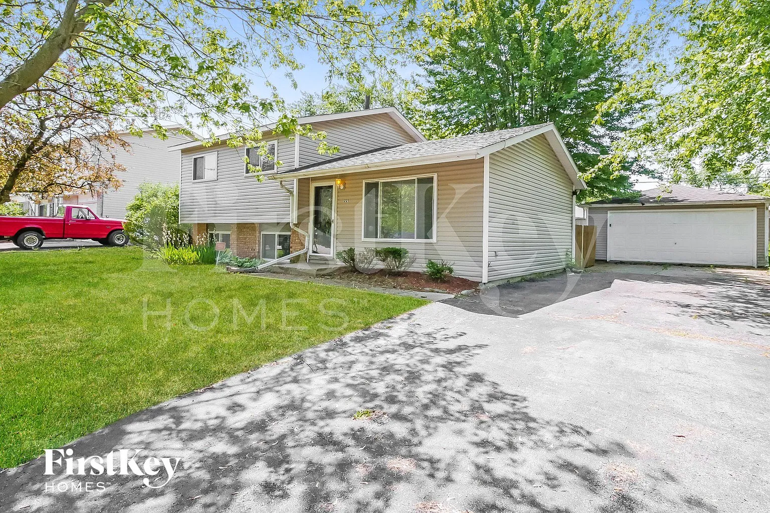 221 Rockhurst Rd photo 1