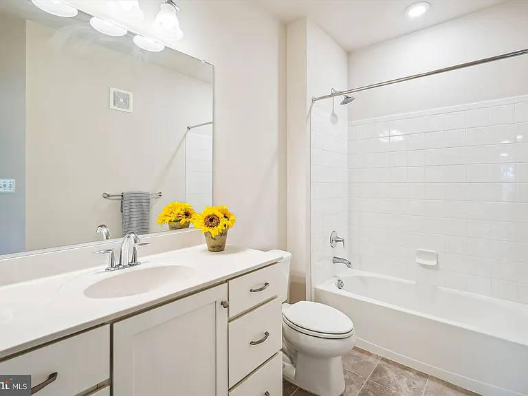 23265 Milltown Knoll Sq #101 — Photo 15