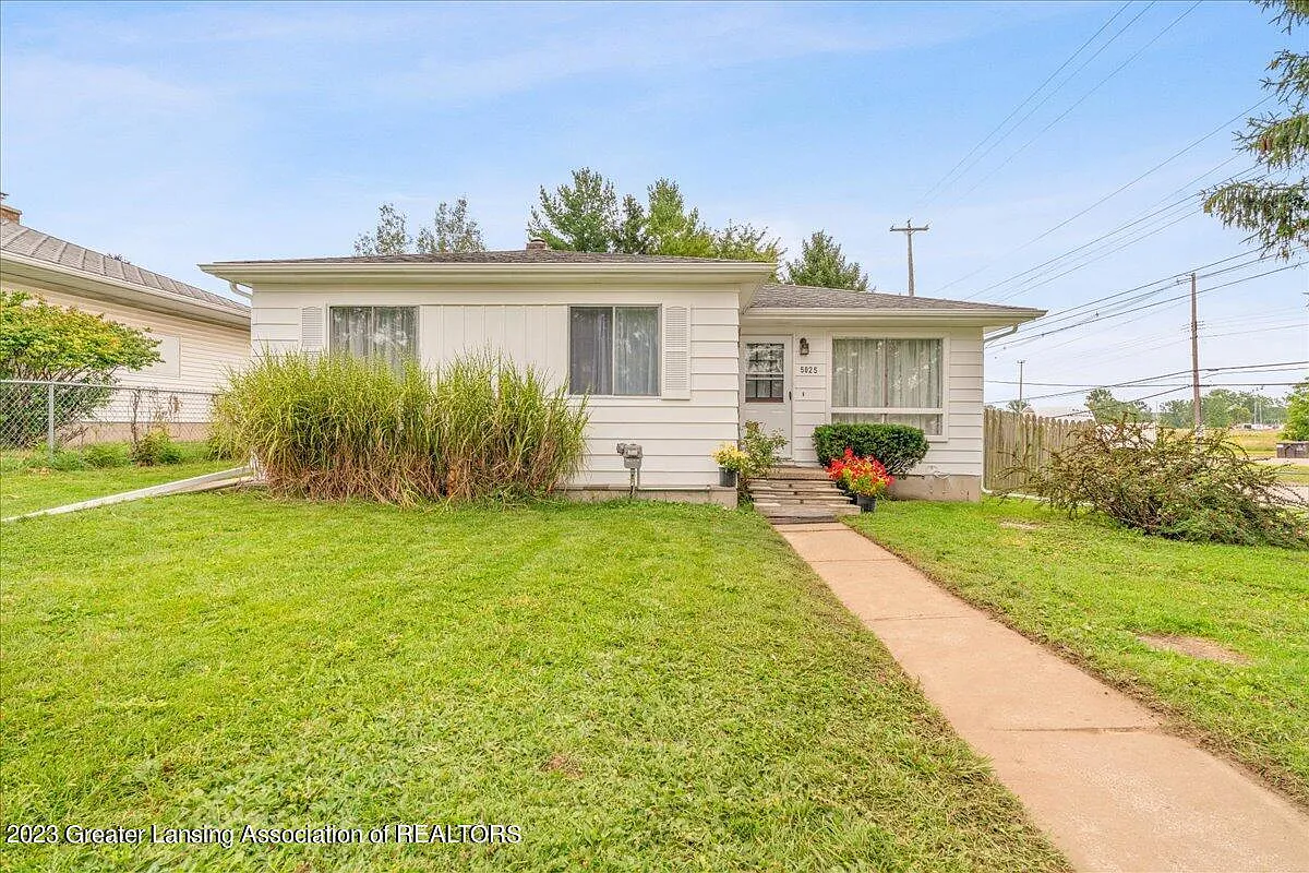5025 Alpha St photo 1