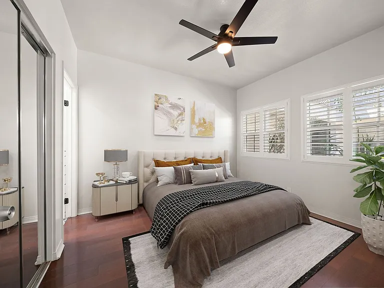 1145 Roswell Ave #203 — Photo 5