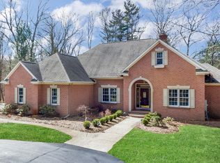 1620 Leonard Rd NW, Grand Rapids, MI
