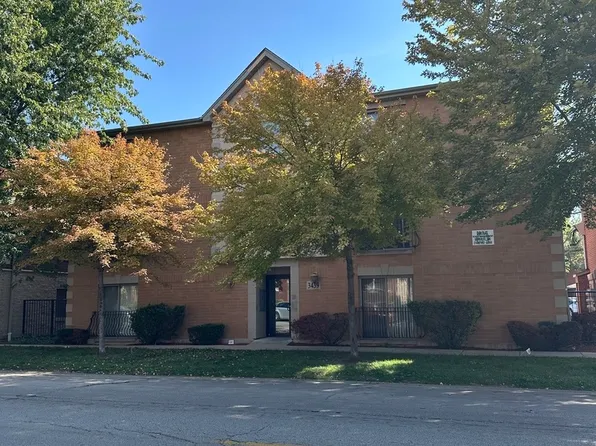 (undisclosed Address), Berwyn, IL 60402