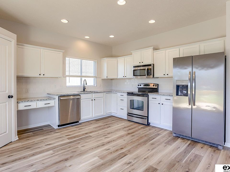 1st image of 4603 Clearwater Dr