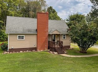 8069 Gotham Rd, Garrettsville, OH 44231