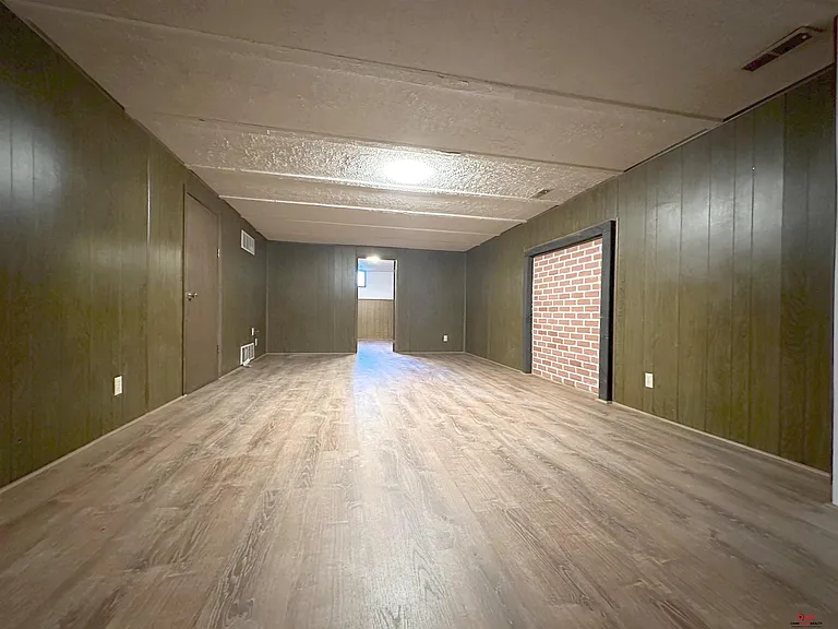 7130 Walker Ave — Photo 15
