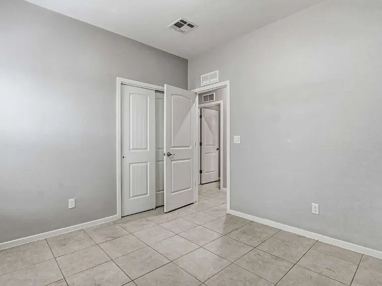 11500 Summer Dr #B — Photo 43