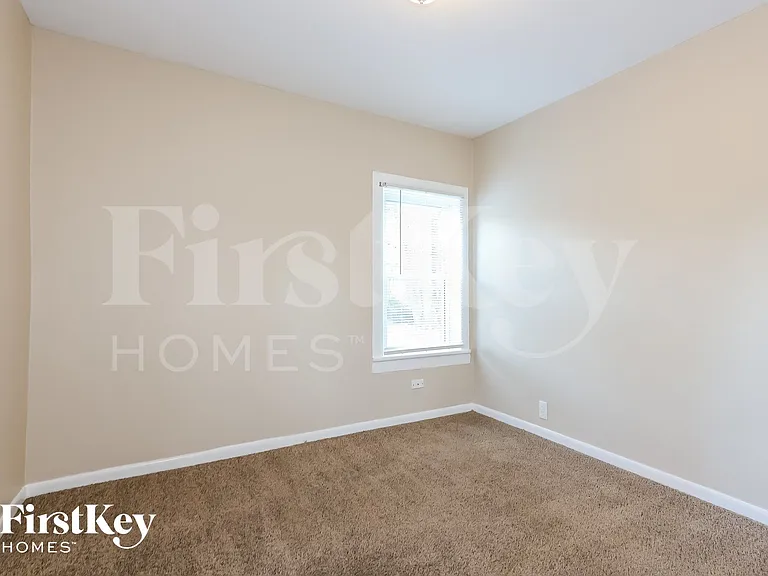 2901 Ezekiel Ave — Photo 12