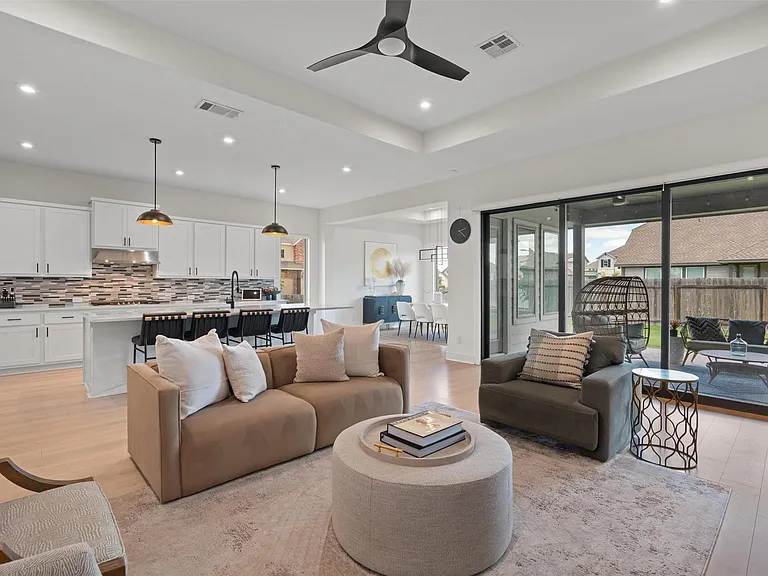 3800 Sandhill Crane Dr — Photo 4