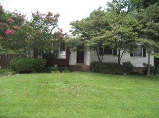 409 Orleans Cir SW, Vienna, VA 22180