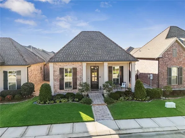 520 Rue Jardins St, Covington, LA 70433