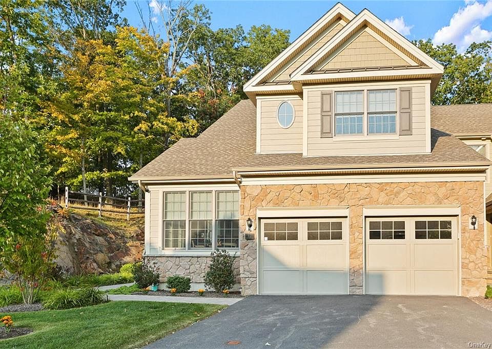 1st image of 32 Deforest Dr